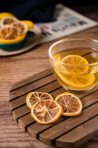水果茶饮摄影照片_柠檬茶茶饮水果茶柠檬片柠檬干摄影图配图