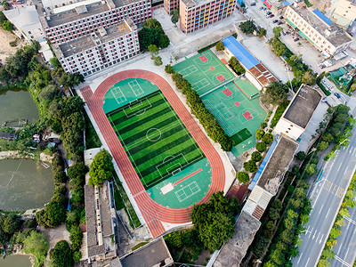 城市白天运动场空中航拍摄影图配图