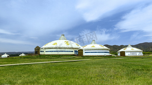 夏季蒙古包上午蒙古包夏季素材摄影图配图