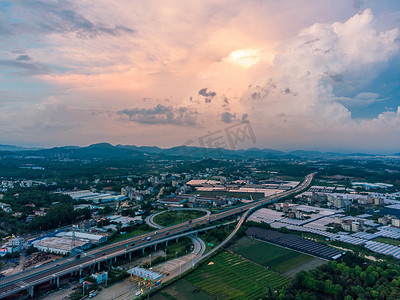 城市夕阳高速公路航拍风景摄影图配图