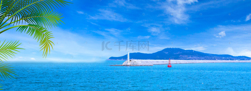 海背景图片_清新夏天海岛椰树蓝天背景