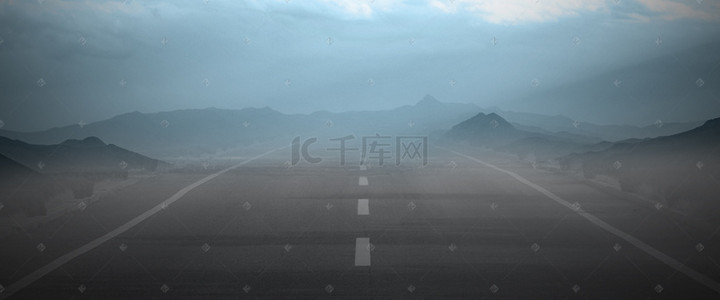 创意合成天空背景图片_创意合成公路大气商务背景海报