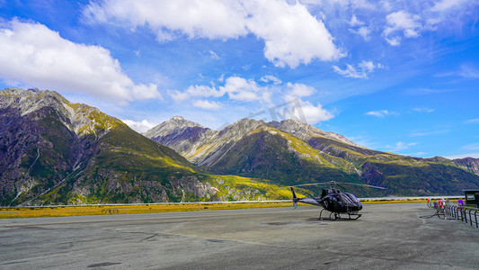 库克山直升机下午直升机雪山旅游度假摄影图配图