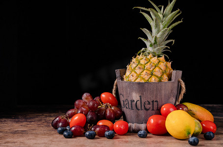 鲜果摄影照片_水果组合新鲜食品营养鲜果摄影图配图