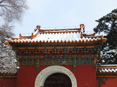 北方月饼摄影照片_北方沈阳冬季冬至故宫下雪雪景摄影图摄影图配图