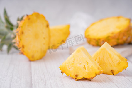 营养新鲜水果菠萝凤梨摄影图配图