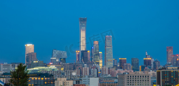 北京夜景国贸建筑灯光闪烁摄影图配图