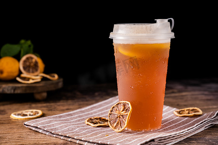 夏日冰镇饮品柠檬红茶摄影图配图