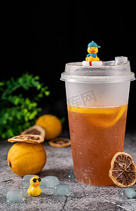 冰镇柠檬茶夏日冷饮饮品摄影图配图