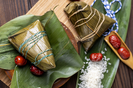 端午传统美食红枣粽食品摄影图配图