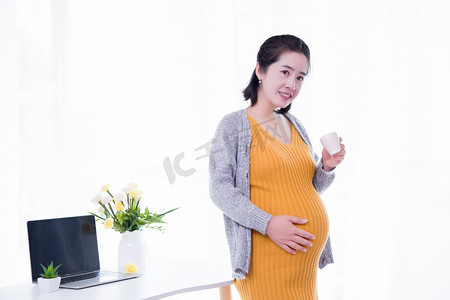 孕妈咪妈妈三胎胎教孕妇摄影图配图