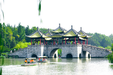 五亭桥扬州著名景点摄影图