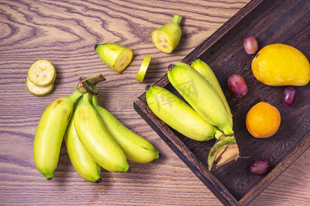 静物蔬果香蕉皇帝蕉新鲜芭蕉摄影图配图