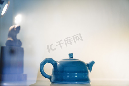 茶馆上午收藏茶壶室内摄影摄影图配图