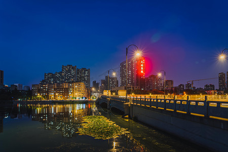 武汉城市建筑夜景建筑晒湖桥慢门摄影图配图