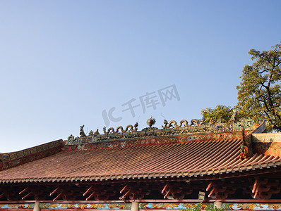 城市广州白天古建筑屋顶旅游景点游玩摄影图配图