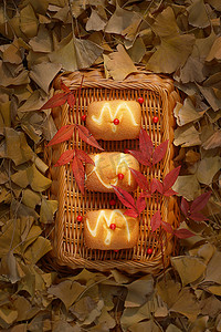 长沙晌午面包银杏叶秋天摄影图配图