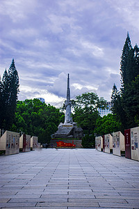 清明祭奠摄影照片_广州广州起义烈士陵园革命先烈英雄纪念碑摄影图配图