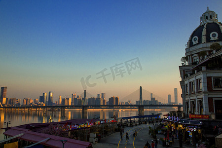 长沙湘江摄影照片_湖南长沙日落渔人码头湘江大桥城市建筑摄影图配图