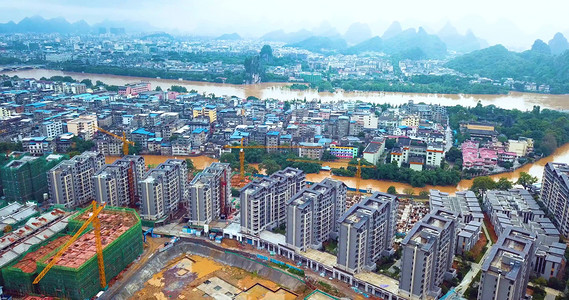 城市桂林暴雨后的城市洪水