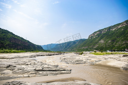 山河中午河床山河静止摄影图配图