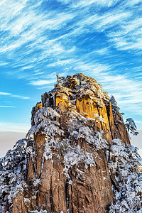 冬季旅行上午山峰山区摇动摄影图配图
