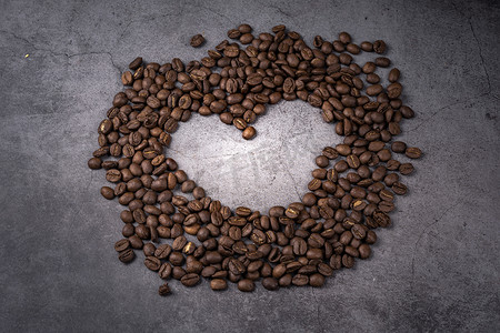 香浓美味食材咖啡豆心造型摄影图配图