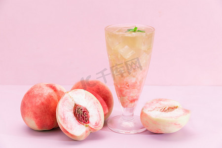 水果夏季桃子饮品室内水蜜桃摄影图配图
