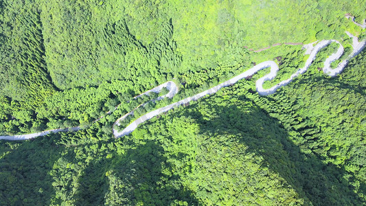 红色景区摄影照片_贵州娄山关景区航拍自然风景自然风光大山高山