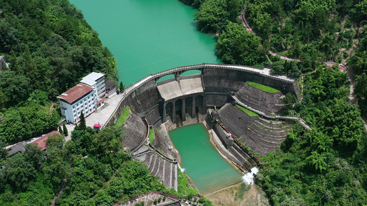 航拍水库大坝堤坝水利工程