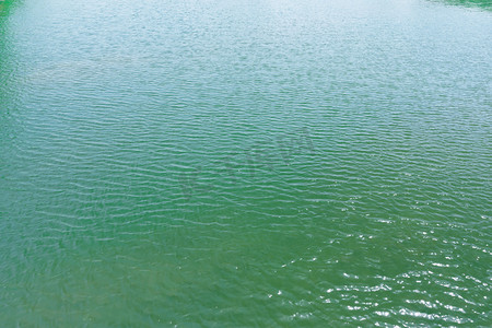 水面白天河水户外水波纹摄影图配图