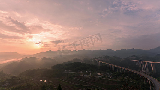 大山摄影照片_大山清晨朝霞火烧云日升日出风光