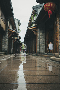 雨天杭州摄影照片_雨天街道下午古镇农村无摄影图配图