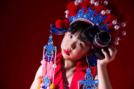 京剧国风国潮中国红女孩摄影图配图