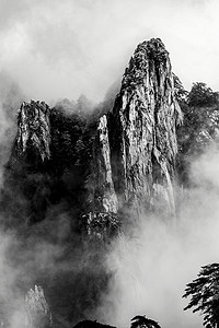 水墨印章摄影照片_水墨晌午山峰山区流动摄影图配图
