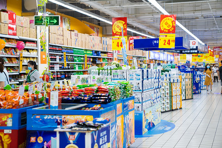 食品超市摄影照片_超市货架下午超市布局超市摄影摄影图配图