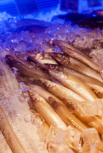 海产生鲜水产市场冰鲜鱼摄影图配图