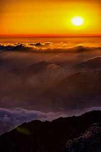 冬日清晨太阳山区摄影图配图