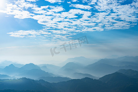 水墨印章摄影照片_云海清晨山峦山上无摄影图配图