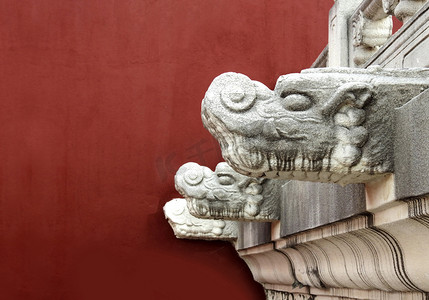 中国风雕塑摄影照片_城市建筑雕塑白日故宫建筑雕塑室外摄影图摄影图配图