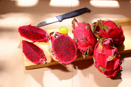 水果棚拍火龙果一些水果创意摄影图配图