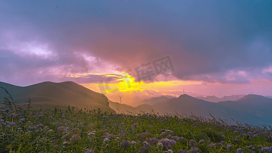 贵州之巅毕节韭菜坪日出云海