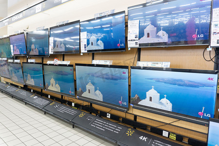 电视商场卖场购物家具摄影图配图
