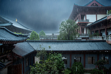 广州花都华严寺古建筑下雨天摄影图配图