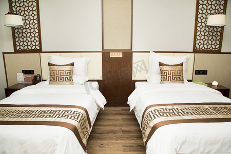 酒店家居装修室内双床摄影图配图