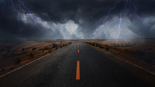 沙漠戈壁公路雷电白天公路戈壁暴雨戈壁暴雨公路摄影图配图