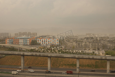 城市灾难白天沙尘暴坐标义乌风景实拍摄影图配图