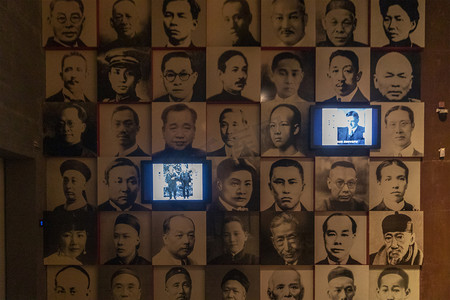 辛亥革命纪念馆革命人像先辈下午人像路面拍摄摄影图配图