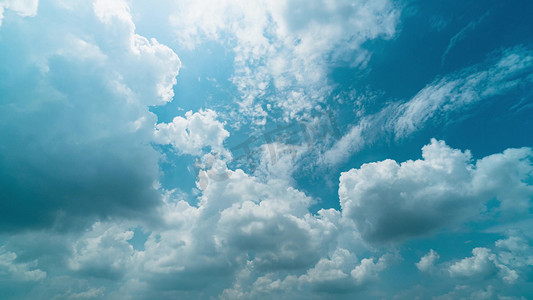 夏日阳光蓝天白云自然天空云层流动