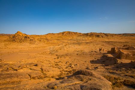新疆自然风景白天荒漠戈壁户外环境摄影图配图